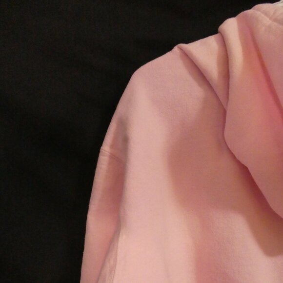 BULLETIN | large | Pink Toronto Maple Leafs Hoodie | Made In Canada 🟥🍁🟥 - Picture 9 of 14